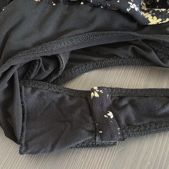 Free People Intimately Dessa Bodysuit Floral Printed Pintuck Black Top Size L - Picture 9 of 16